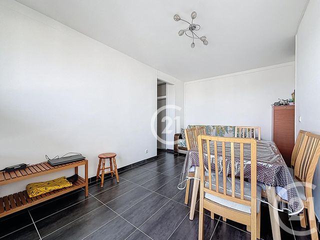 Appartement F4 à vendre - 4 pièces - 64.22 m2 - MONTREUIL - 93 - ILE-DE-FRANCE - Century 21 Boissière Immobilier