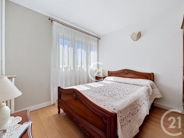 Appartement F4 à vendre - 4 pièces - 62.65 m2 - MONTREUIL - 93 - ILE-DE-FRANCE - Century 21 Boissière Immobilier