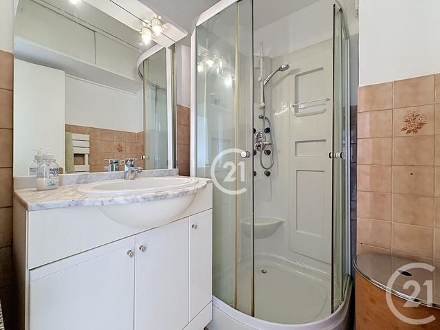 Appartement F4 à vendre - 4 pièces - 62.65 m2 - MONTREUIL - 93 - ILE-DE-FRANCE - Century 21 Boissière Immobilier