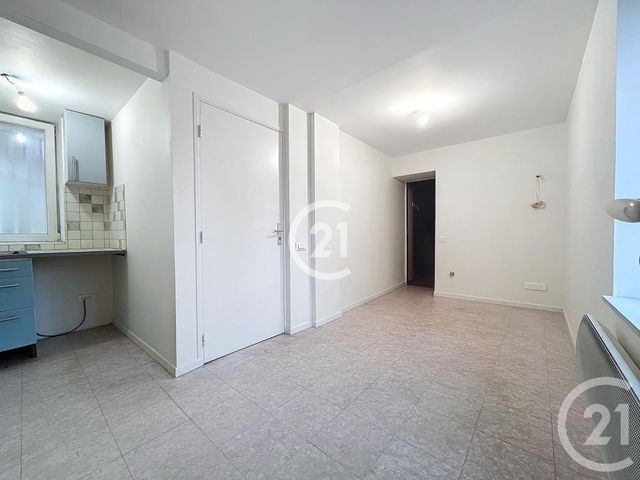 Appartement F2 à vendre - 2 pièces - 30.43 m2 - MONTREUIL - 93 - ILE-DE-FRANCE - Century 21 Boissière Immobilier