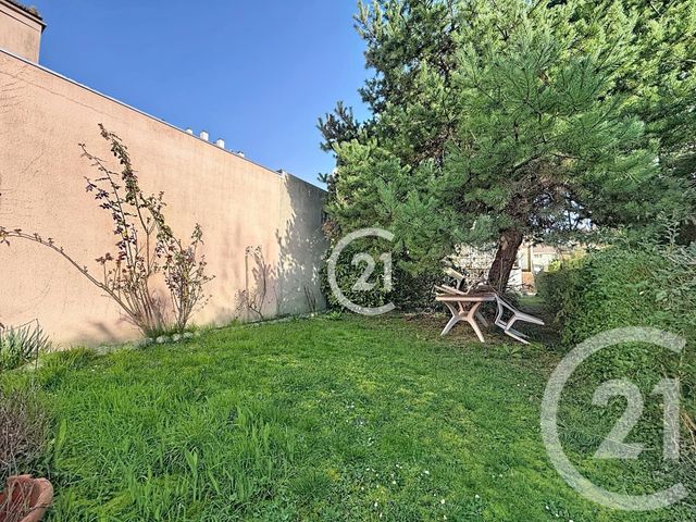 Appartement à vendre - 6 pièces - 113.35 m2 - MONTREUIL - 93 - ILE-DE-FRANCE - Century 21 Boissière Immobilier