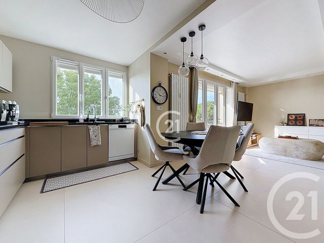 Appartement F3 à vendre - 3 pièces - 71.2 m2 - MONTREUIL - 93 - ILE-DE-FRANCE - Century 21 Boissière Immobilier