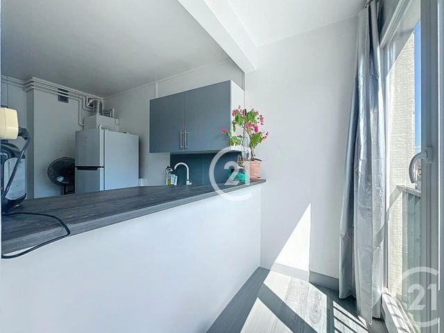 Afficher la photo en grand Appartement F3 à vendre - 3 pièces - 72.47 m2 - MONTREUIL - 93 - ILE-DE-FRANCE - Century 21 Boissière Immobilier