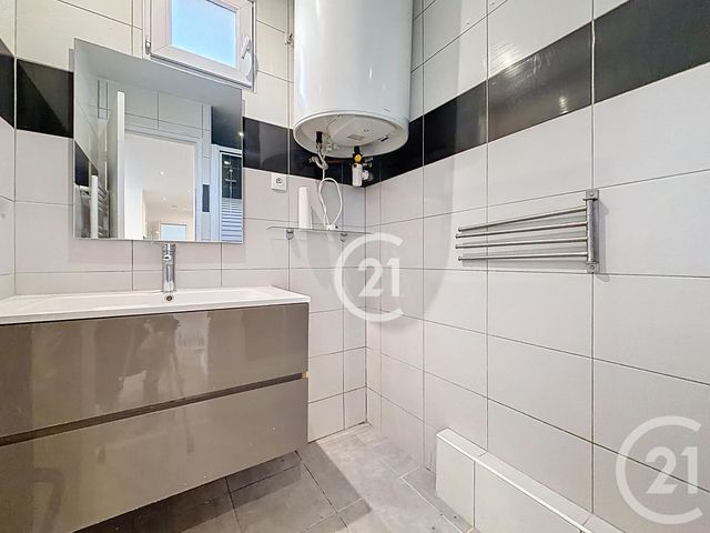 Appartement F2 à vendre - 2 pièces - 37.39 m2 - MONTREUIL - 93 - ILE-DE-FRANCE - Century 21 Boissière Immobilier