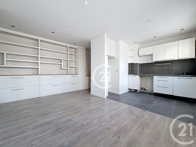 Appartement F2 à vendre - 2 pièces - 37.39 m2 - MONTREUIL - 93 - ILE-DE-FRANCE - Century 21 Boissière Immobilier