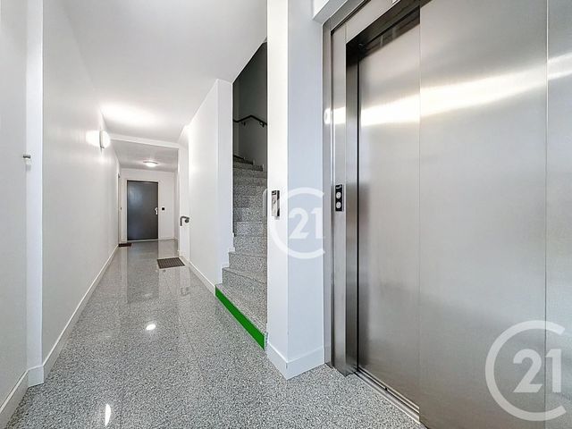 Appartement F3 à vendre - 3 pièces - 70.5 m2 - MONTREUIL - 93 - ILE-DE-FRANCE - Century 21 Boissière Immobilier