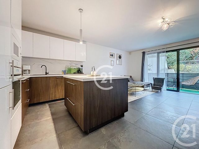 Appartement F3 à vendre - 3 pièces - 70.5 m2 - MONTREUIL - 93 - ILE-DE-FRANCE - Century 21 Boissière Immobilier