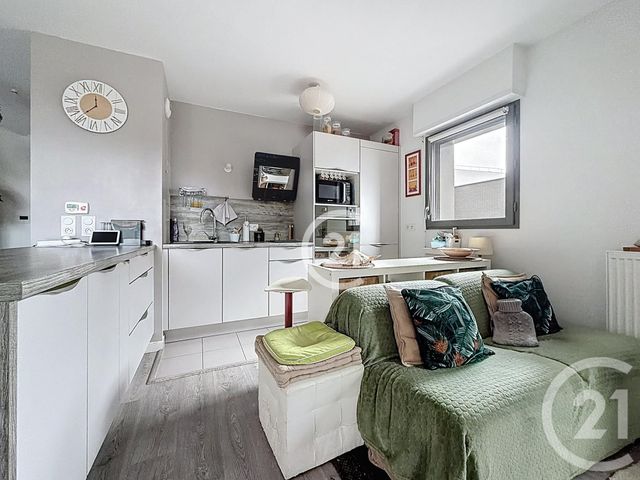 Appartement Duplex à vendre - 3 pièces - 65.82 m2 - MONTREUIL - 93 - ILE-DE-FRANCE - Century 21 Boissière Immobilier