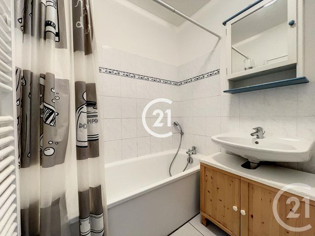 Appartement F2 à louer - 2 pièces - 41.1 m2 - MONTREUIL - 93 - ILE-DE-FRANCE - Century 21 Boissière Immobilier