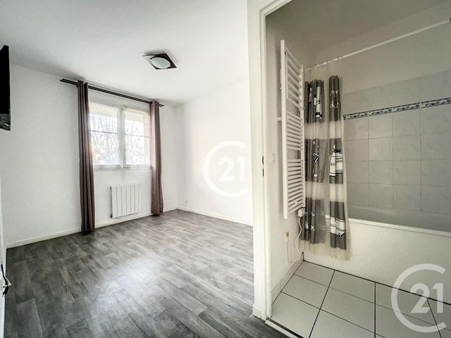 Appartement F2 à louer - 2 pièces - 41.1 m2 - MONTREUIL - 93 - ILE-DE-FRANCE - Century 21 Boissière Immobilier