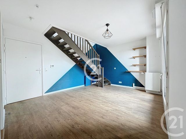 Appartement Duplex à vendre - 2 pièces - 42.06 m2 - MONTREUIL - 93 - ILE-DE-FRANCE - Century 21 Boissière Immobilier