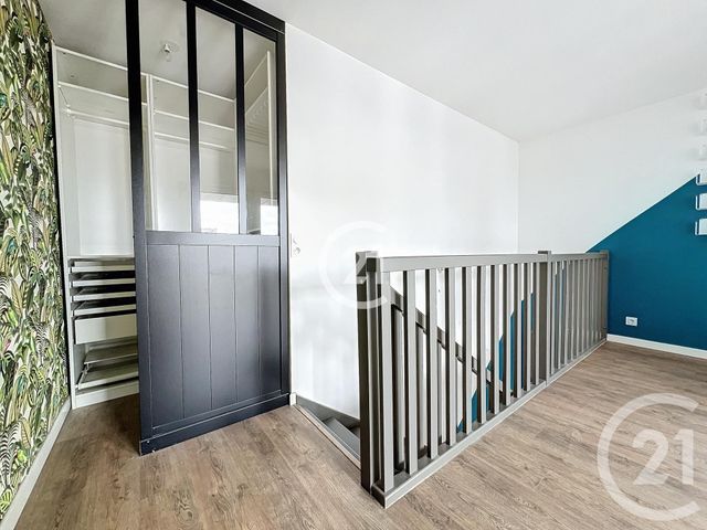 Appartement Duplex à vendre - 2 pièces - 42.06 m2 - MONTREUIL - 93 - ILE-DE-FRANCE - Century 21 Boissière Immobilier