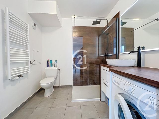 Appartement Duplex à vendre - 2 pièces - 42.06 m2 - MONTREUIL - 93 - ILE-DE-FRANCE - Century 21 Boissière Immobilier