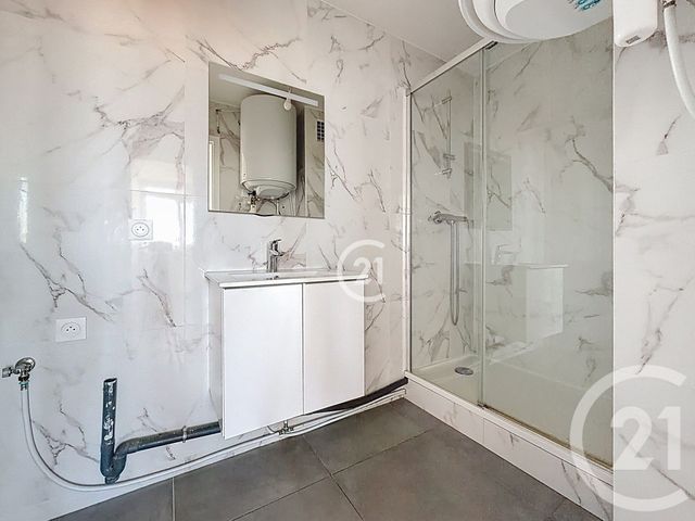 Appartement F4 à vendre - 4 pièces - 66.25 m2 - MONTREUIL - 93 - ILE-DE-FRANCE - Century 21 Boissière Immobilier