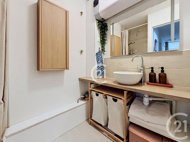 Appartement F4 à vendre - 4 pièces - 63.18 m2 - MONTREUIL - 93 - ILE-DE-FRANCE - Century 21 Boissière Immobilier