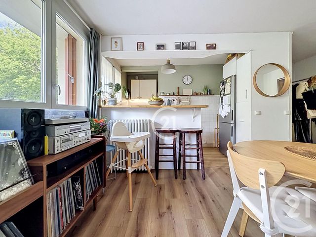 Appartement F4 à vendre - 4 pièces - 63.18 m2 - MONTREUIL - 93 - ILE-DE-FRANCE - Century 21 Boissière Immobilier