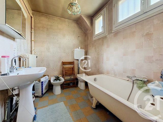 maison à vendre - 6 pièces - 100.42 m2 - MONTREUIL - 93 - ILE-DE-FRANCE - Century 21 Boissière Immobilier