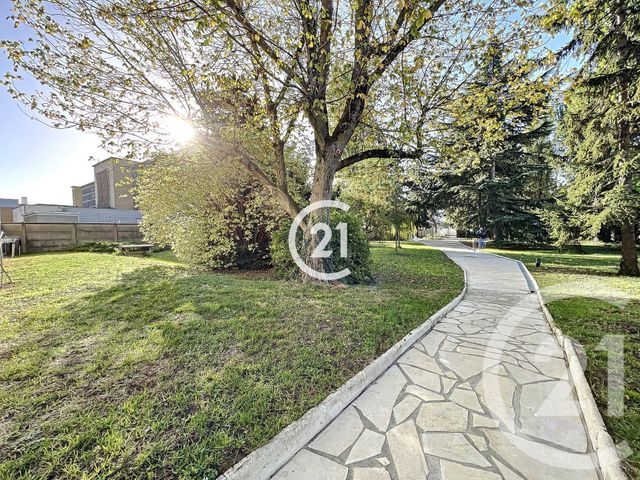 Appartement F2 à louer - 2 pièces - 42.77 m2 - ROMAINVILLE - 93 - ILE-DE-FRANCE - Century 21 Boissière Immobilier