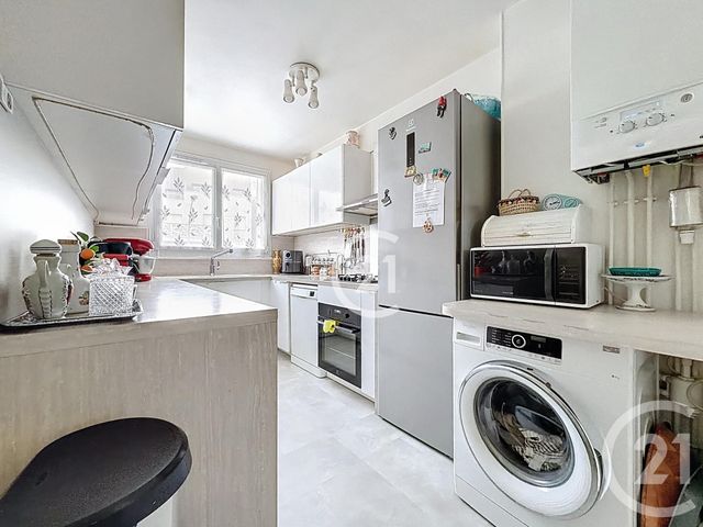 Appartement F3 à vendre - 3 pièces - 69.2 m2 - NOISY LE SEC - 93 - ILE-DE-FRANCE - Century 21 Boissière Immobilier