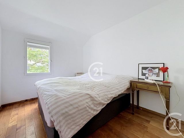 Appartement Duplex à vendre - 4 pièces - 93.05 m2 - MONTREUIL - 93 - ILE-DE-FRANCE - Century 21 Boissière Immobilier