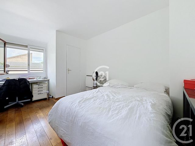 Appartement Duplex à vendre - 4 pièces - 93.05 m2 - MONTREUIL - 93 - ILE-DE-FRANCE - Century 21 Boissière Immobilier