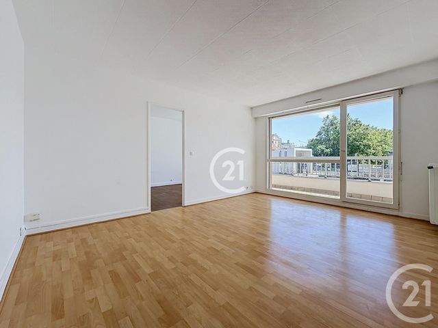 Appartement F2 à vendre - 2 pièces - 42.77 m2 - MONTREUIL - 93 - ILE-DE-FRANCE - Century 21 Boissière Immobilier