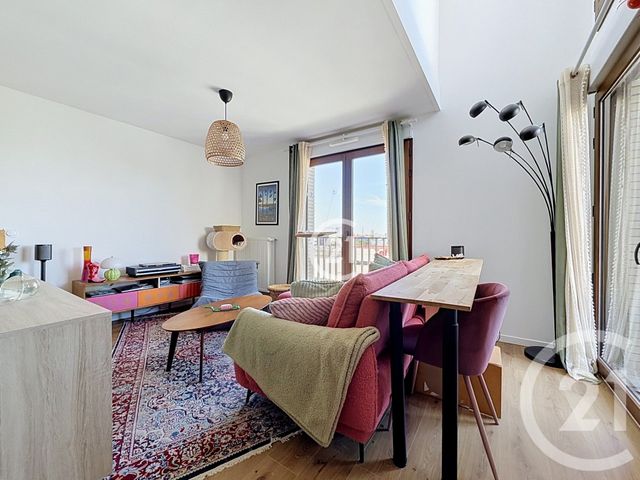 Appartement Duplex à vendre - 3 pièces - 68.3 m2 - MONTREUIL - 93 - ILE-DE-FRANCE - Century 21 Boissière Immobilier