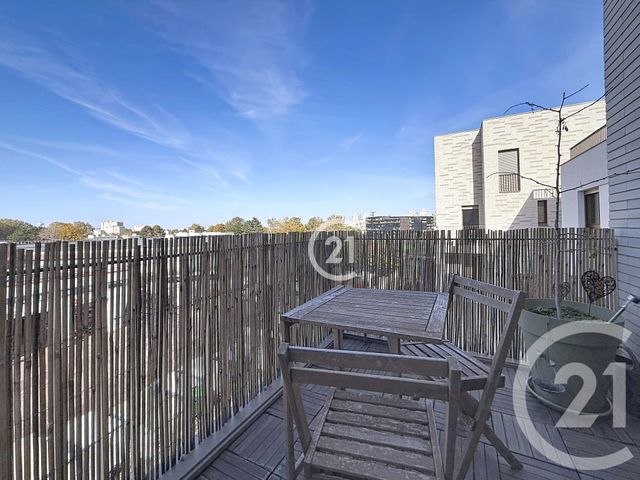 Appartement Duplex à vendre - 3 pièces - 68.3 m2 - MONTREUIL - 93 - ILE-DE-FRANCE - Century 21 Boissière Immobilier