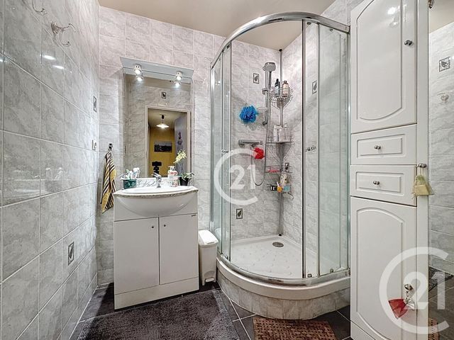 Appartement F4 à vendre - 4 pièces - 77.61 m2 - ROMAINVILLE - 93 - ILE-DE-FRANCE - Century 21 Boissière Immobilier